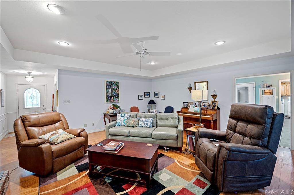 HICKORY HILLS - Residential