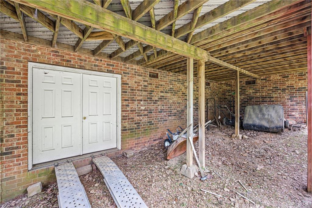 HICKORY HILLS - Residential