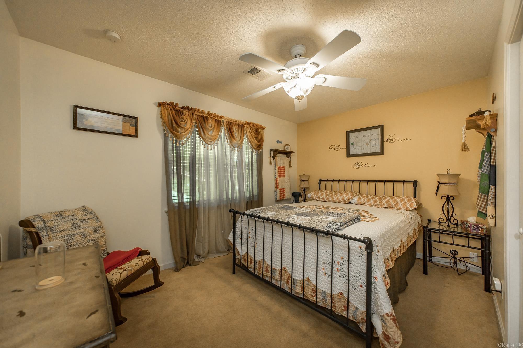 Heraldry Manor - Residential