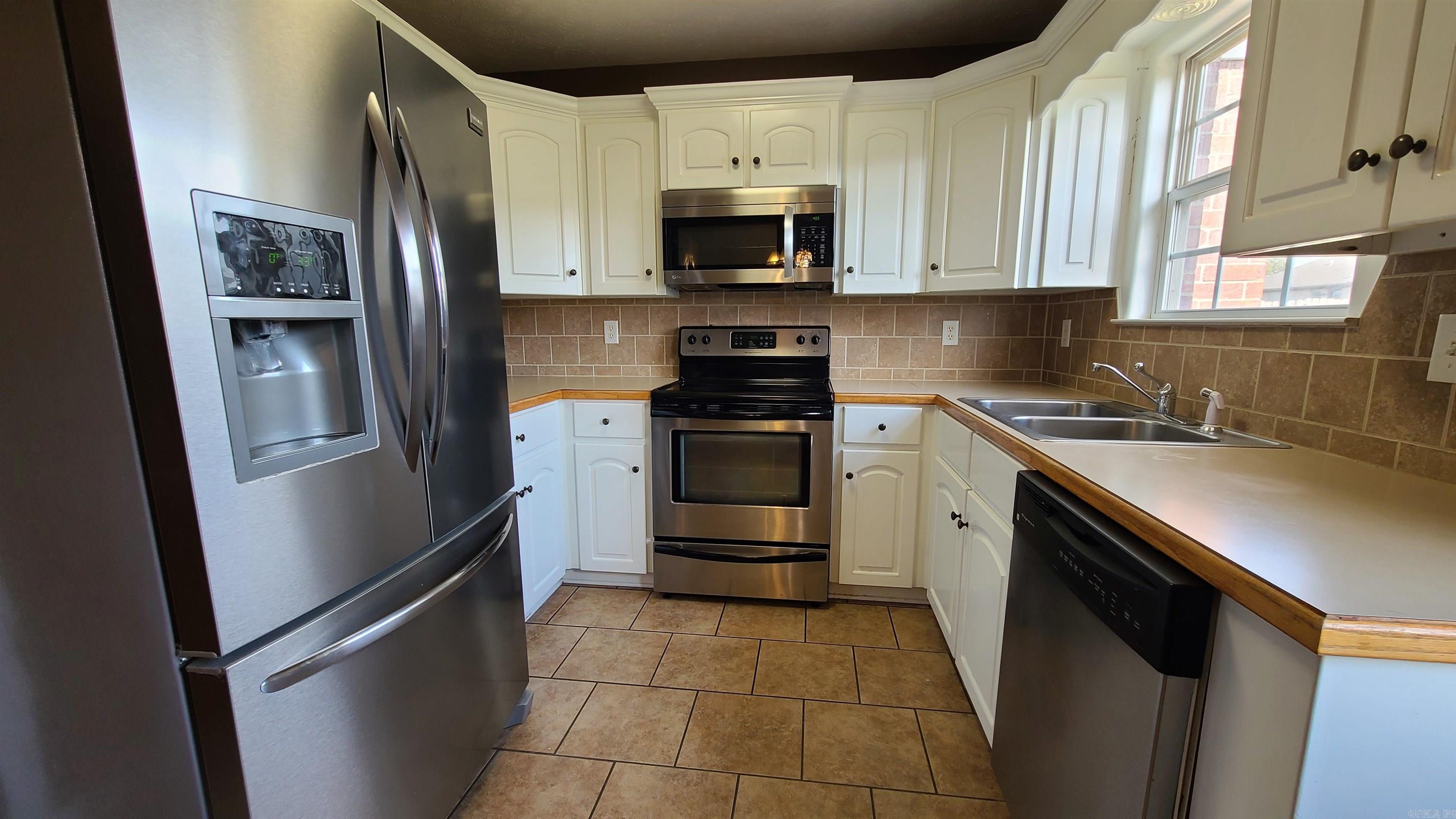 Stonehedge Place II - Residential Lease