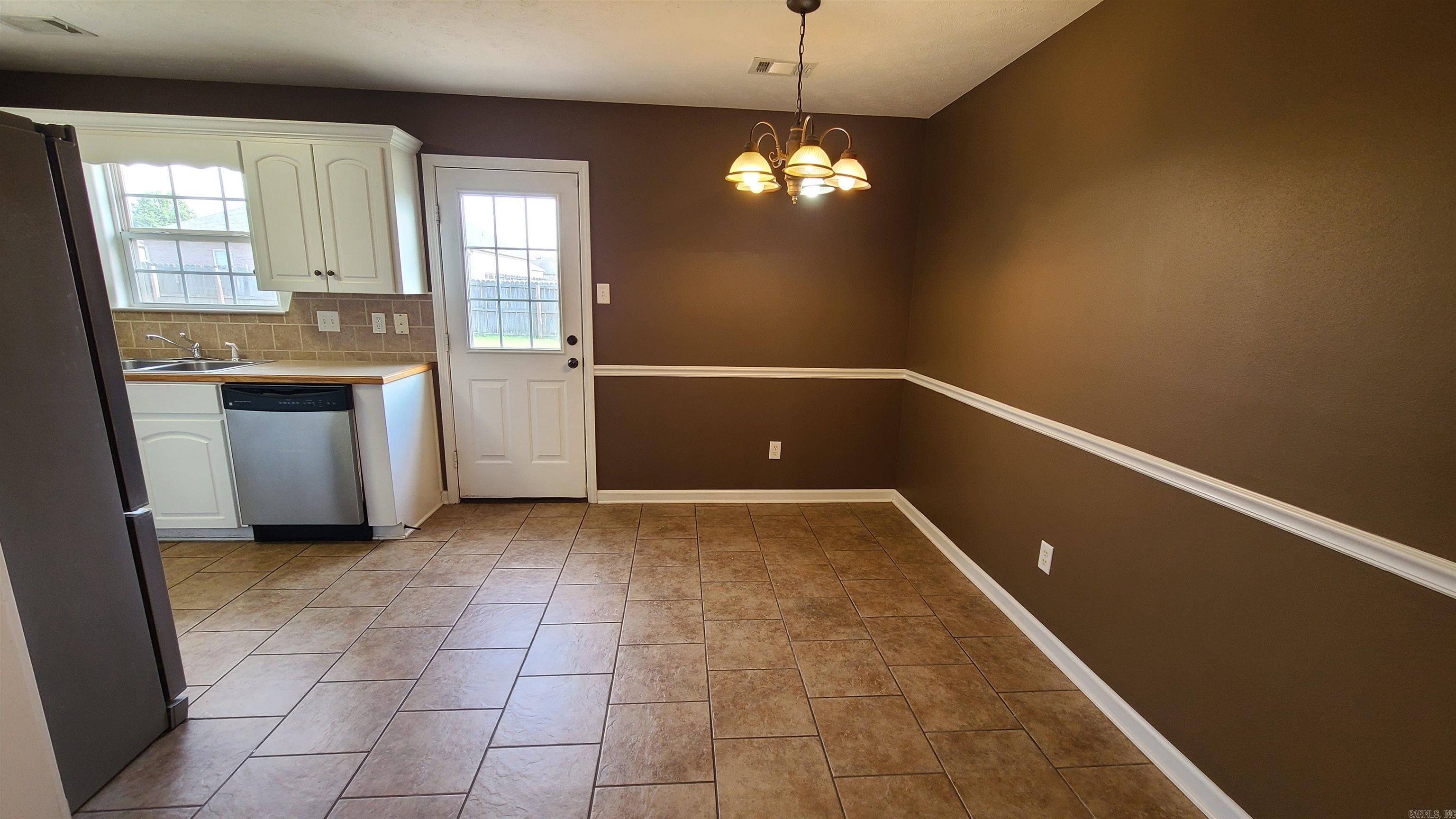 Stonehedge Place II - Residential Lease