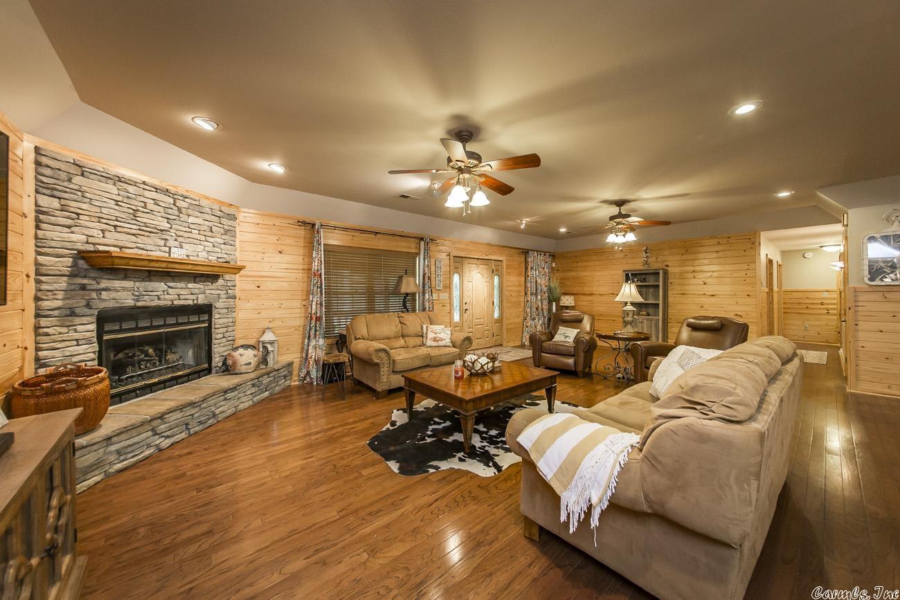 SUNSET POINT - Residential