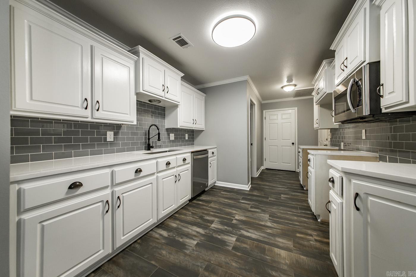 HUNTERS RUN - Residential