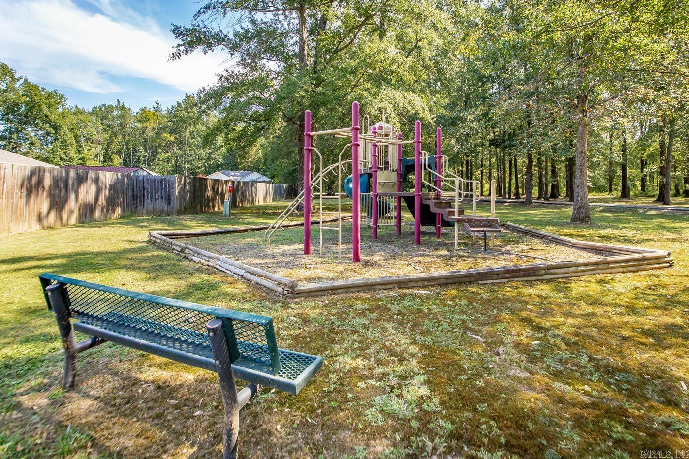 HUNTERS RUN - Residential