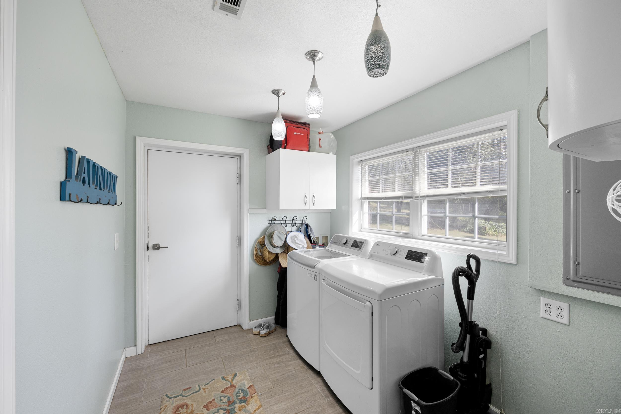 CLARKSVILLE REAL EST - Residential
