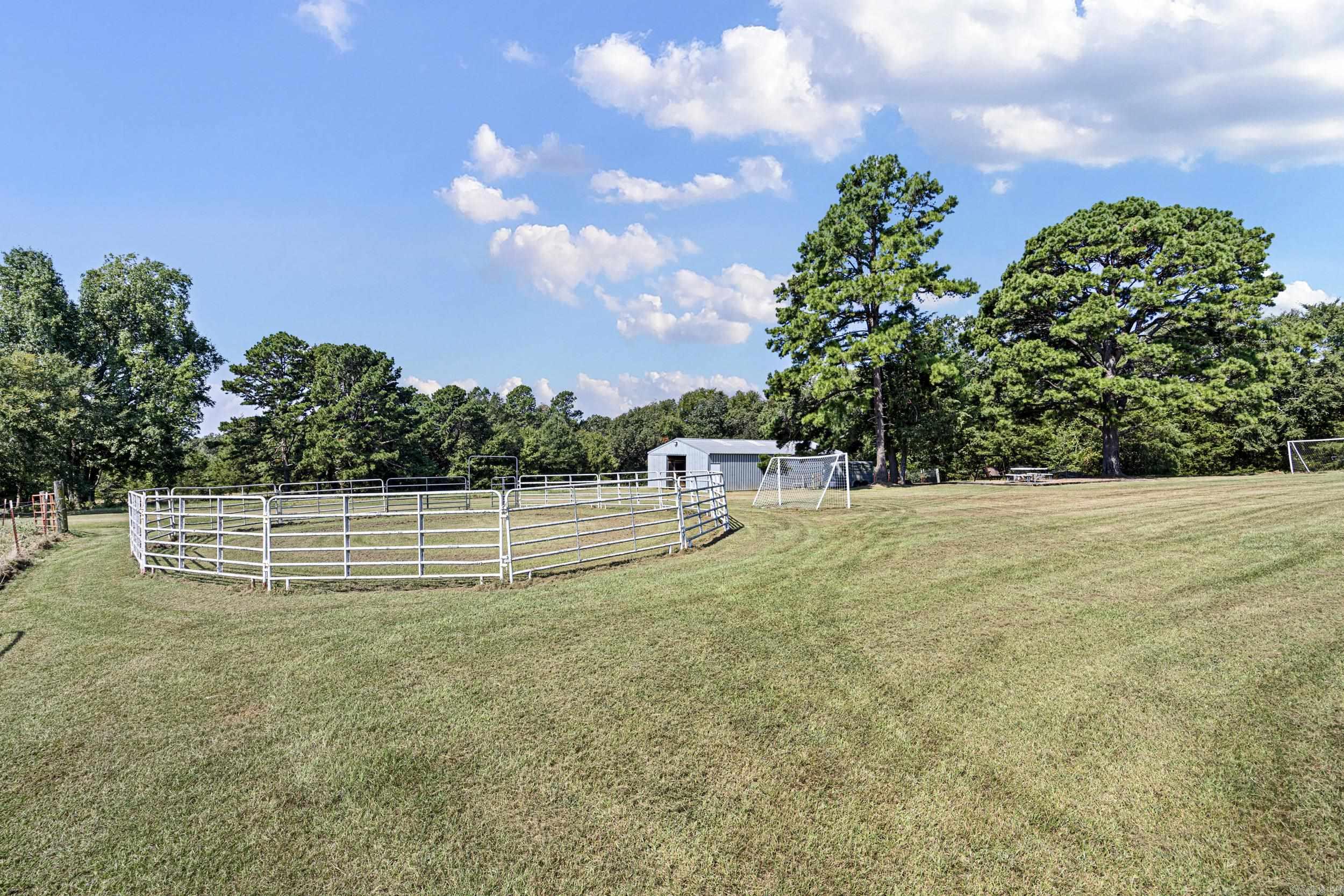 CLARKSVILLE REAL EST - Residential