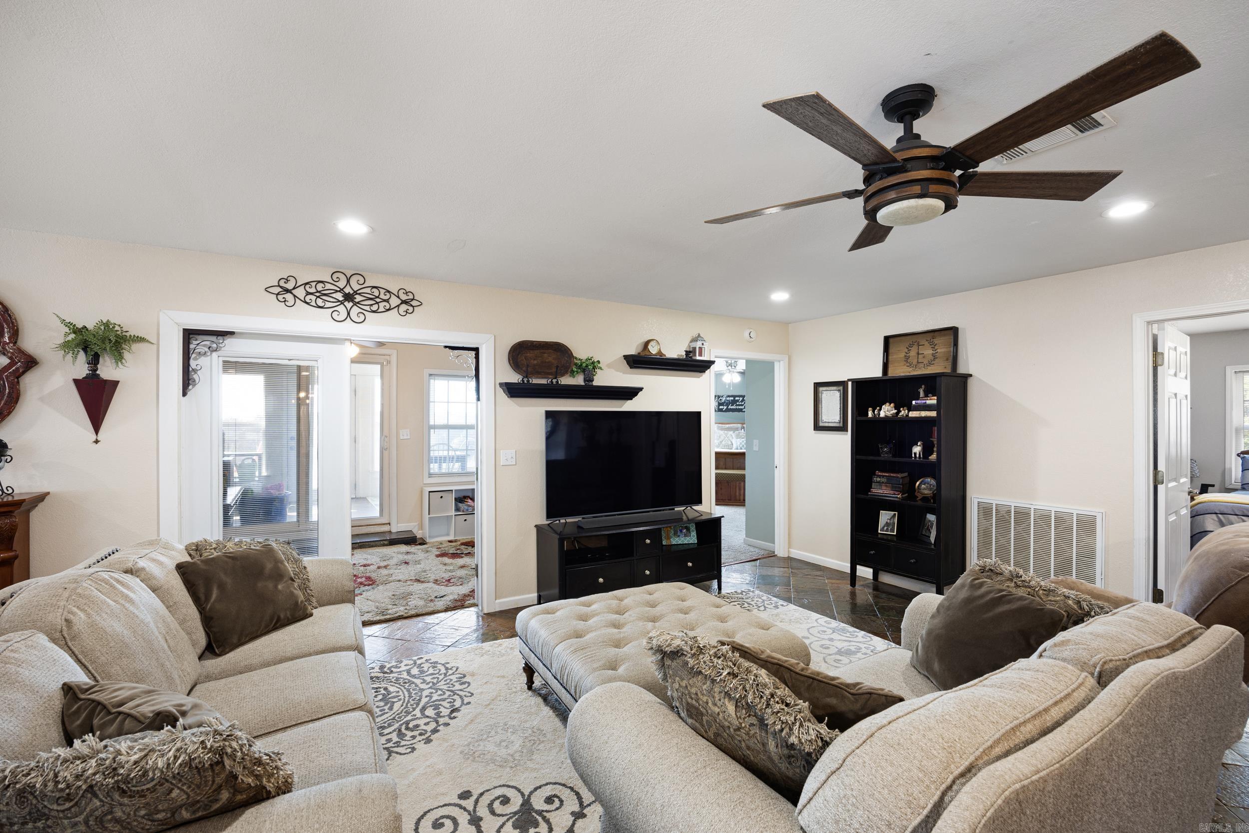CLARKSVILLE REAL EST - Residential