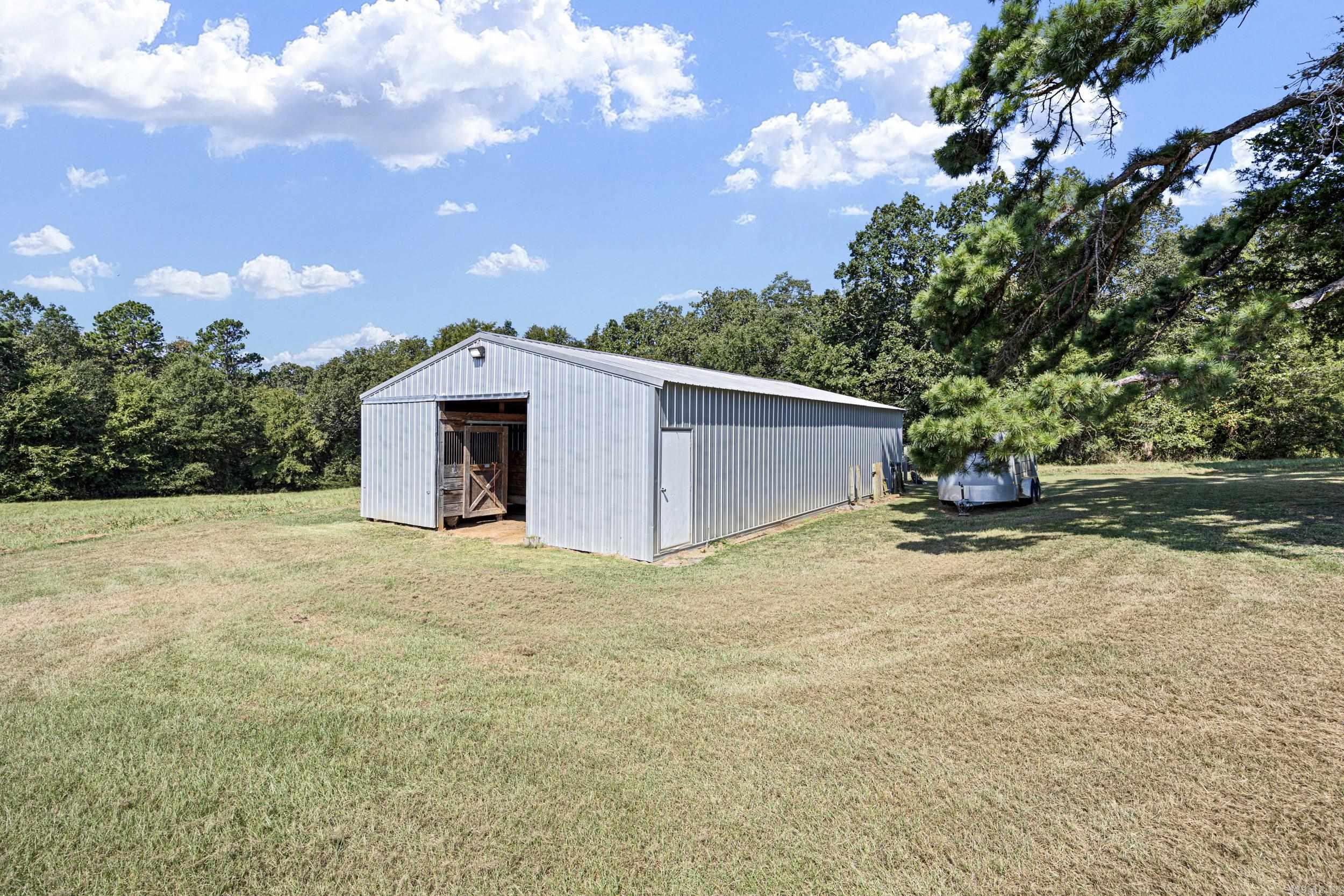 CLARKSVILLE REAL EST - Residential