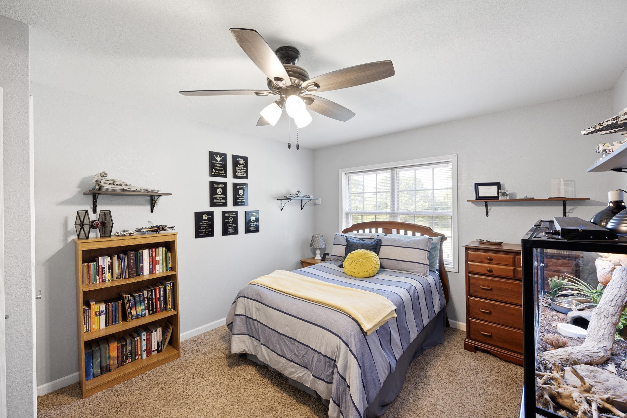 CLARKSVILLE REAL EST - Residential