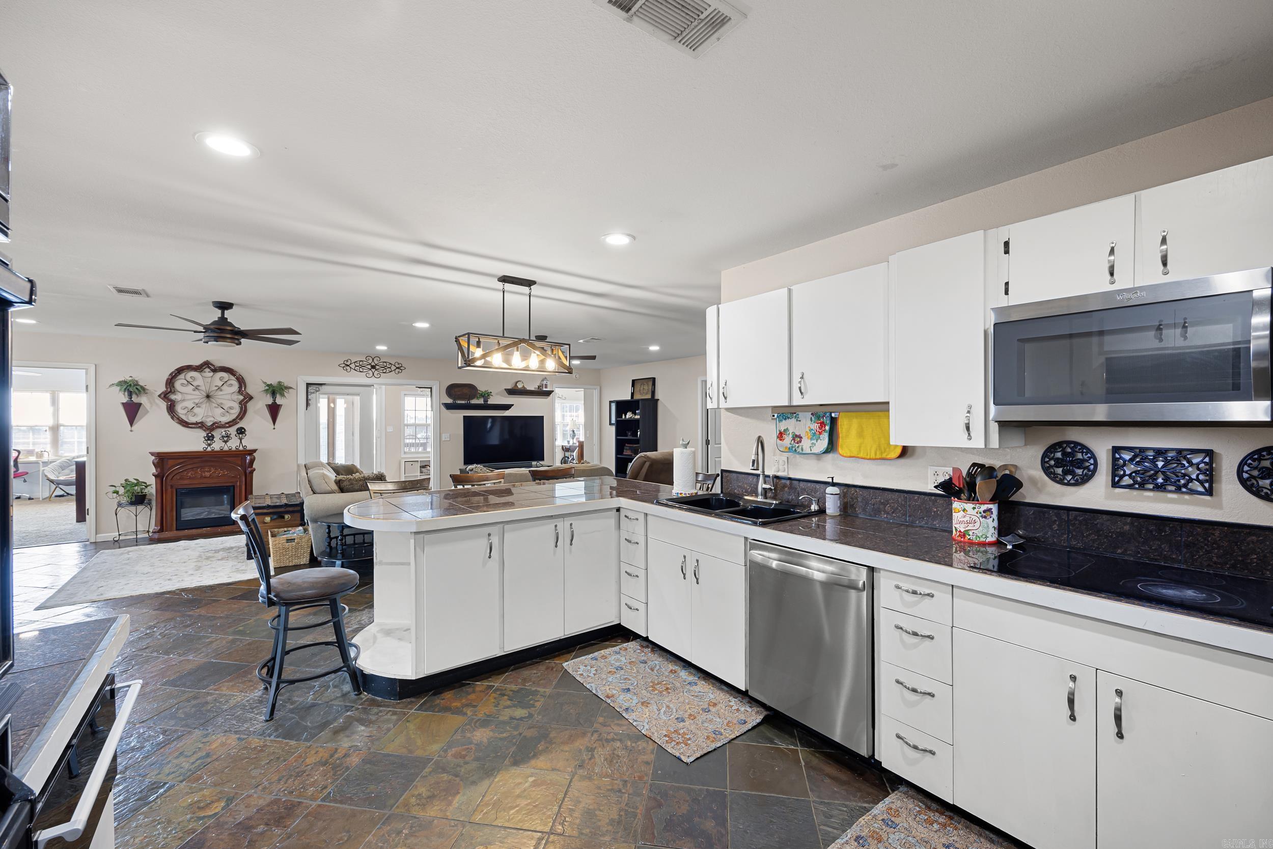 CLARKSVILLE REAL EST - Residential