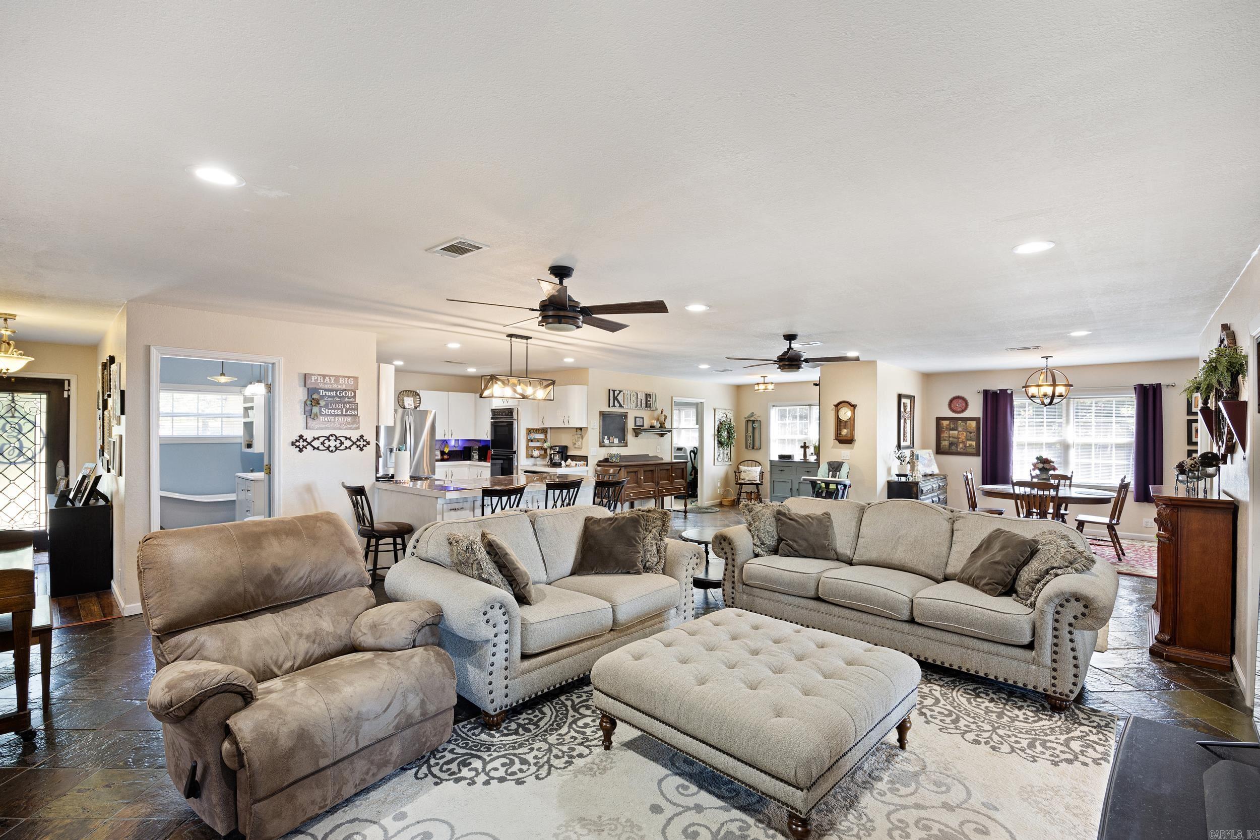 CLARKSVILLE REAL EST - Residential