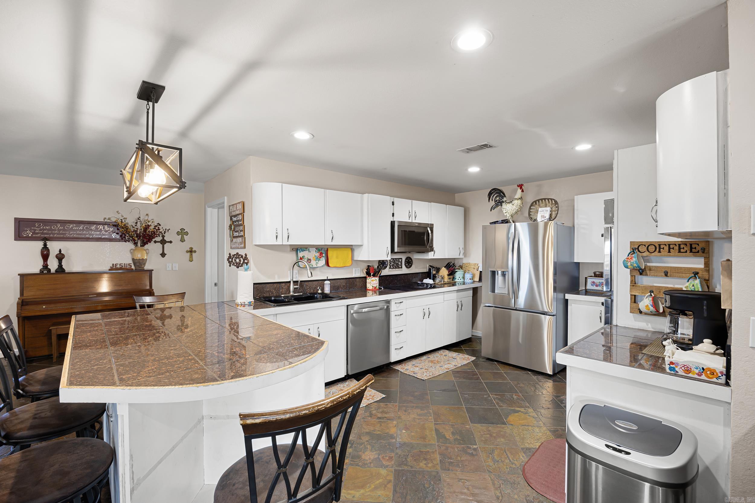 CLARKSVILLE REAL EST - Residential
