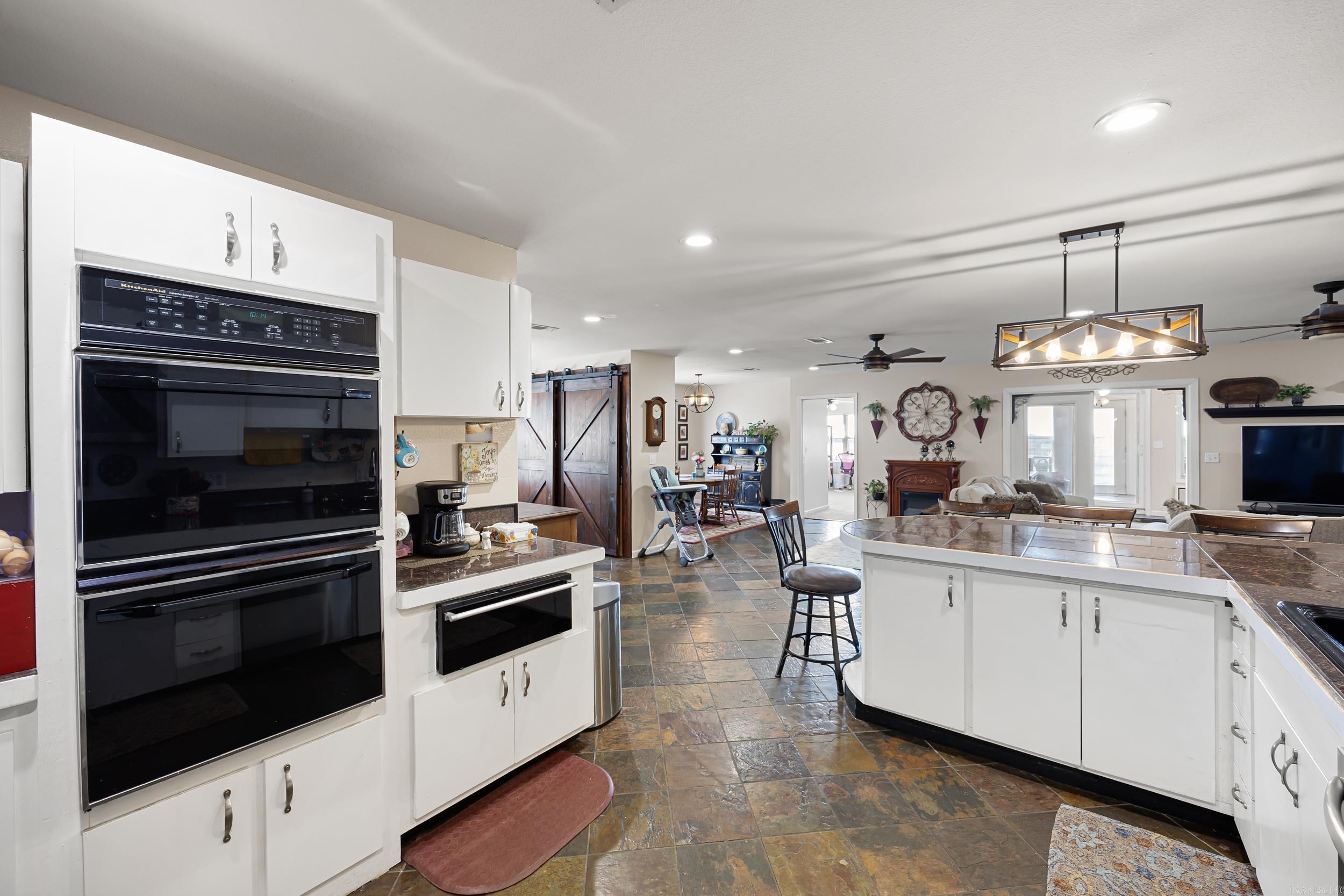 CLARKSVILLE REAL EST - Residential
