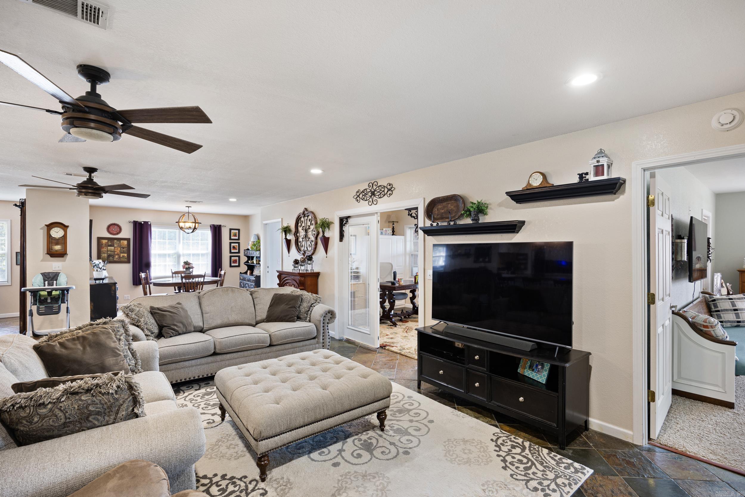 CLARKSVILLE REAL EST - Residential