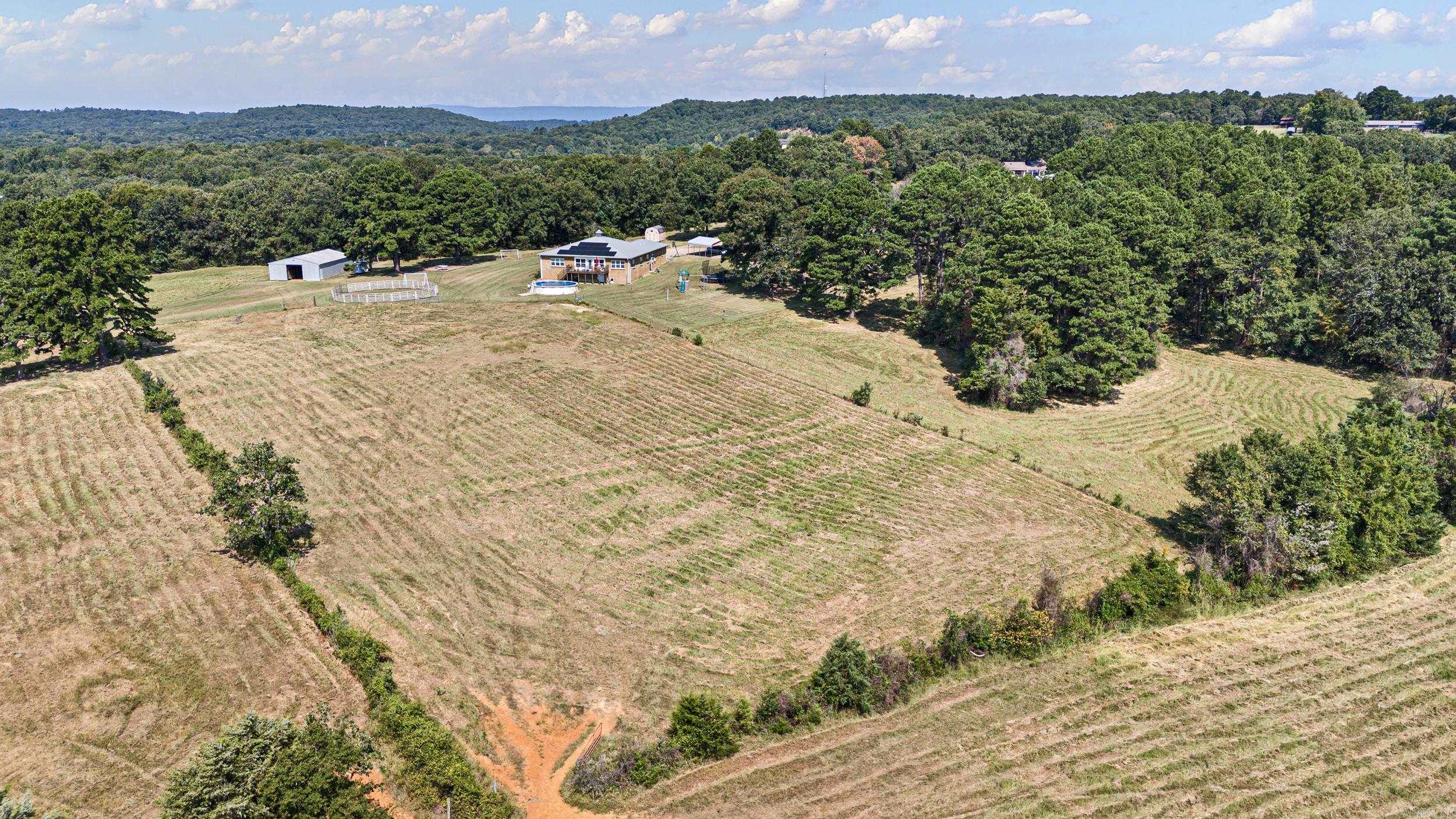 CLARKSVILLE REAL EST - Residential