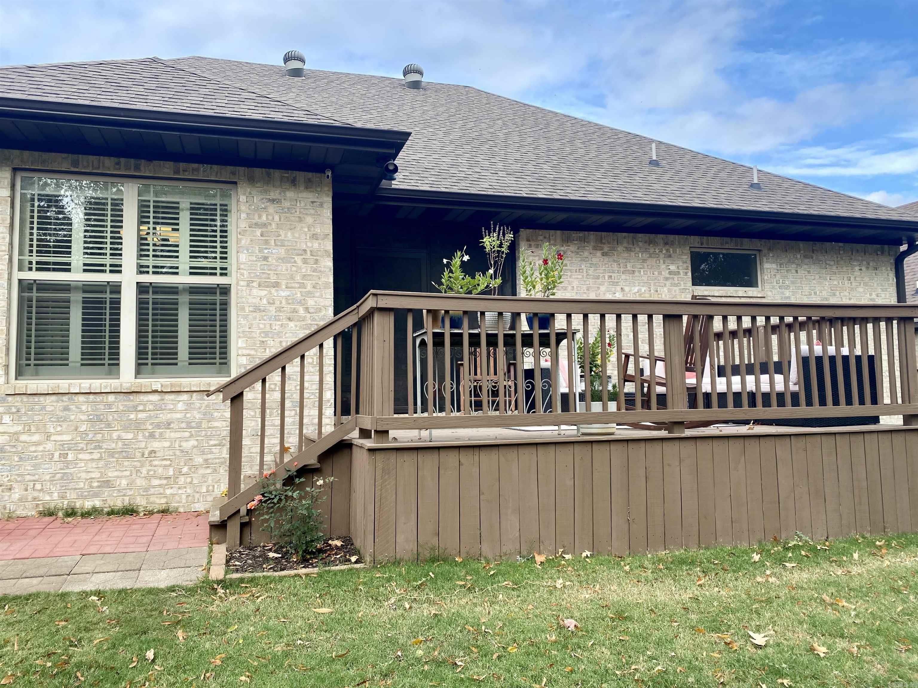 VALLEY VIEW MANOR - Residential