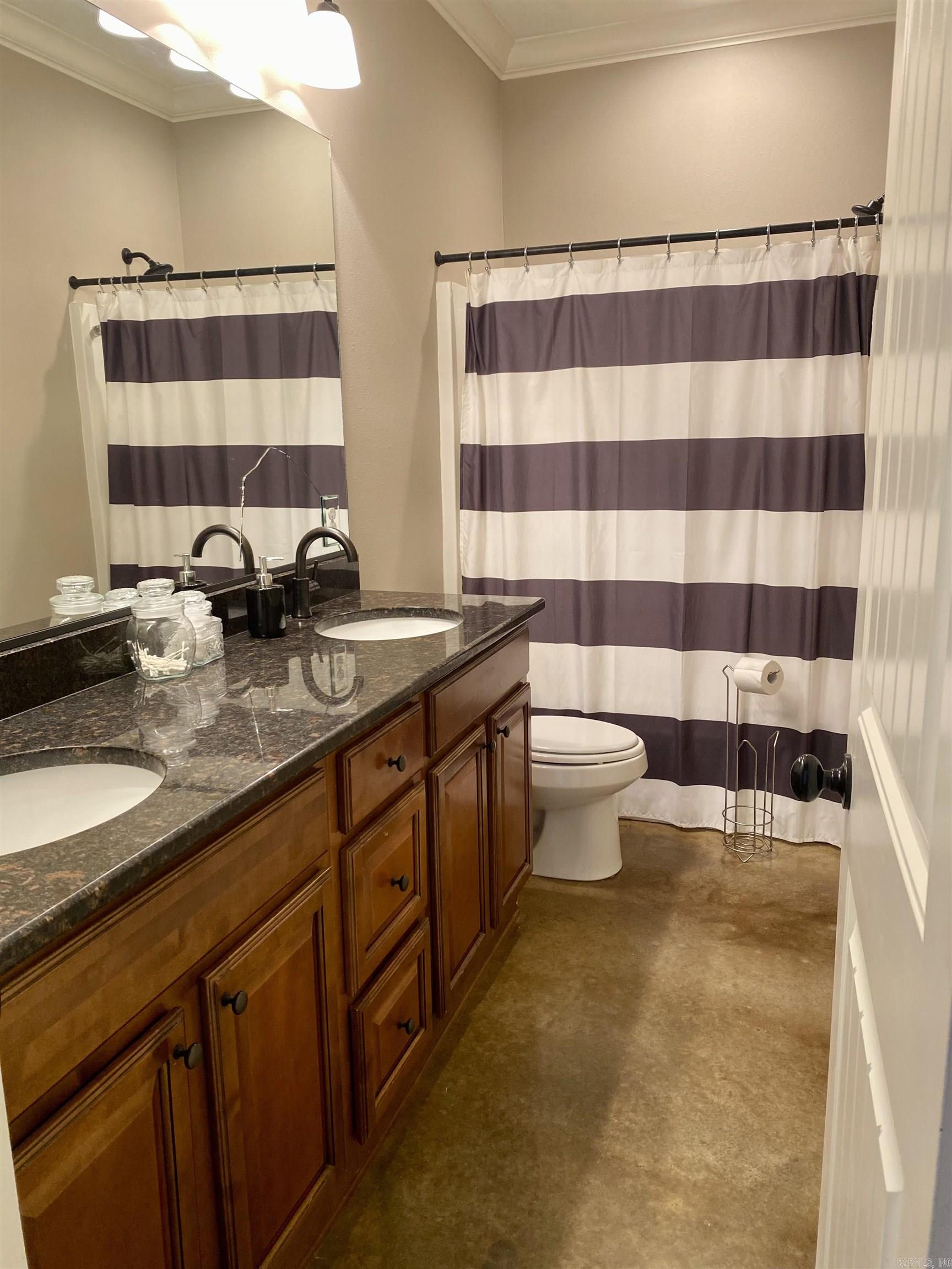 VALLEY VIEW MANOR - Residential