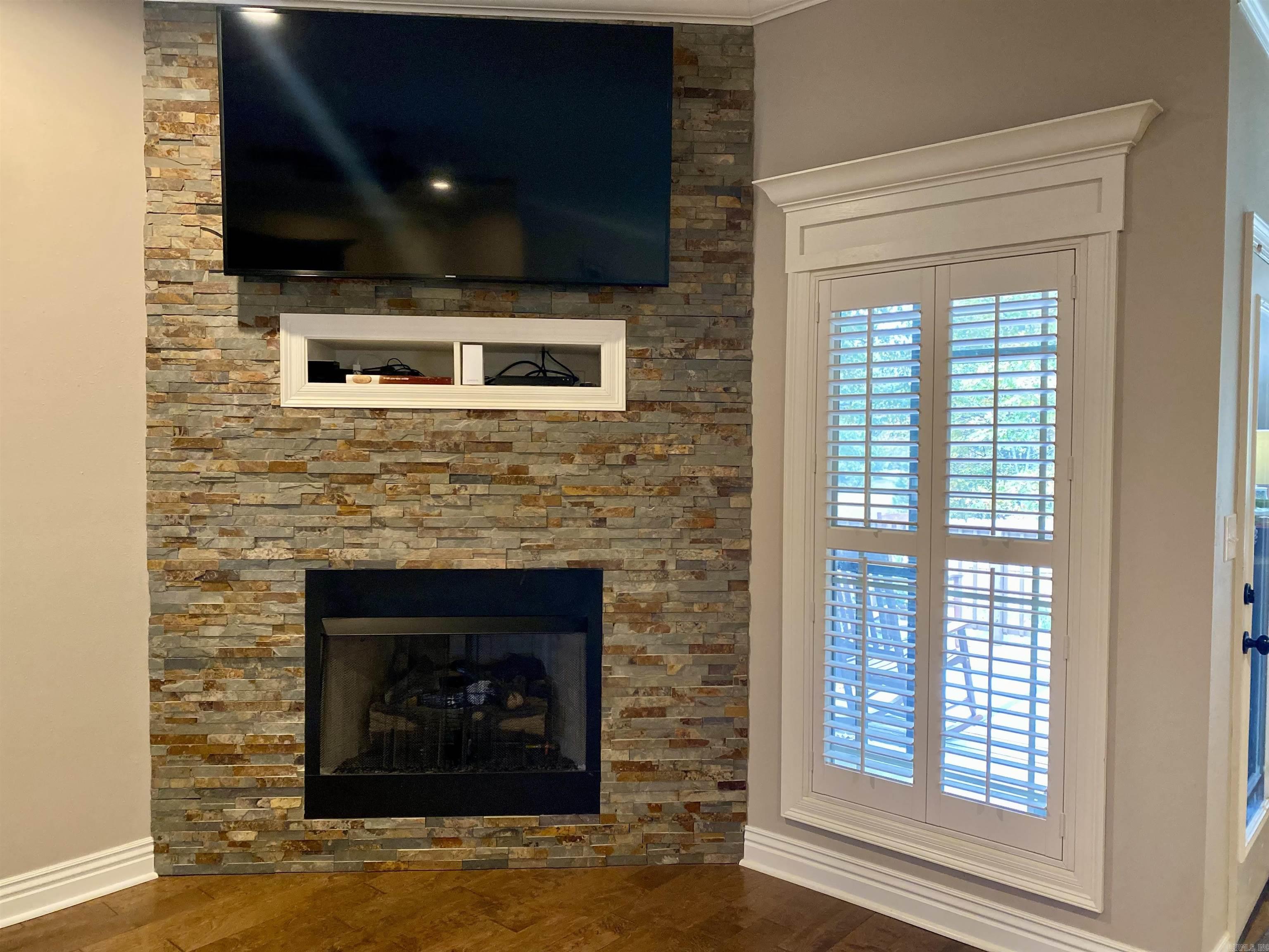 VALLEY VIEW MANOR - Residential