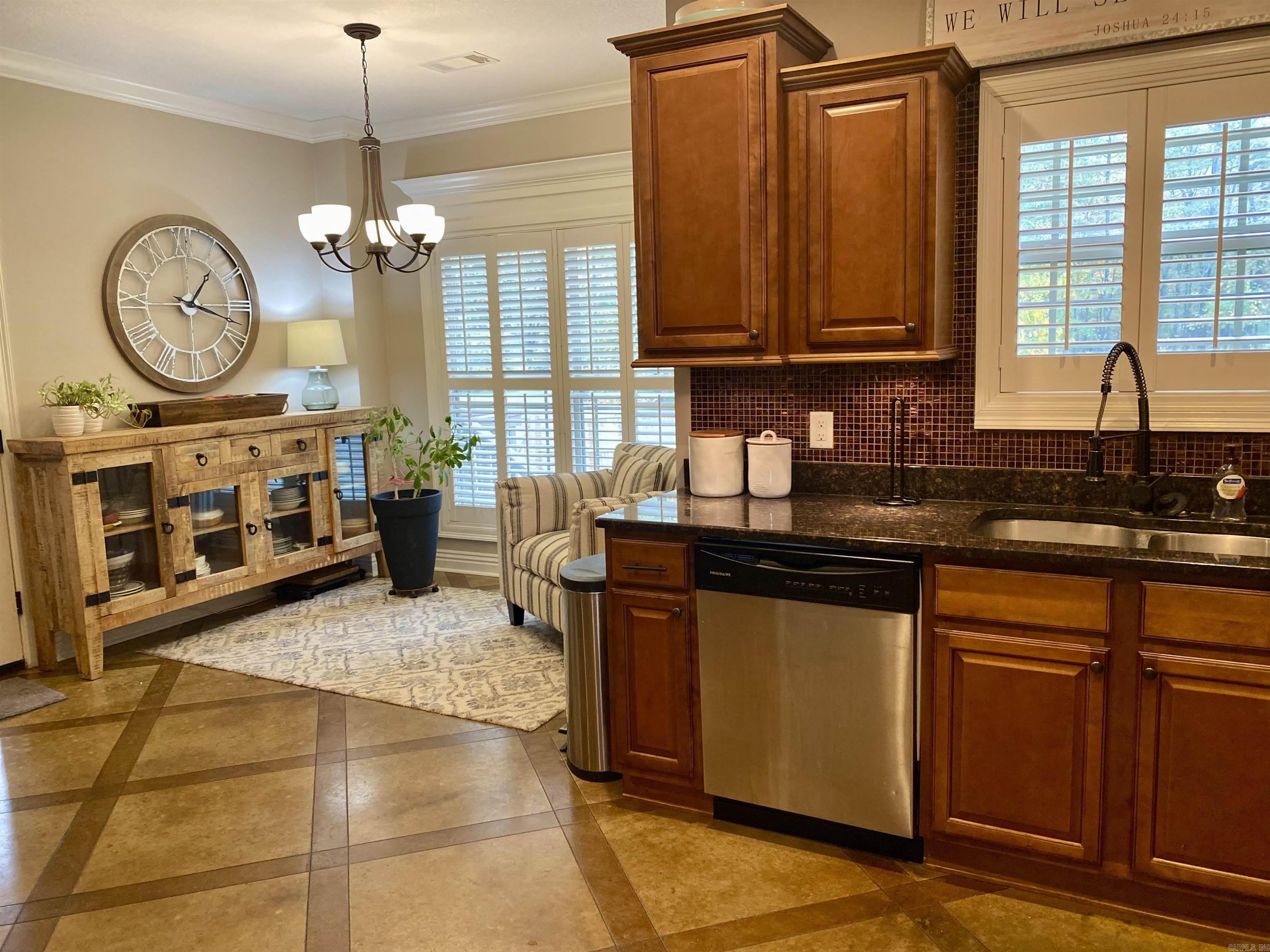 VALLEY VIEW MANOR - Residential