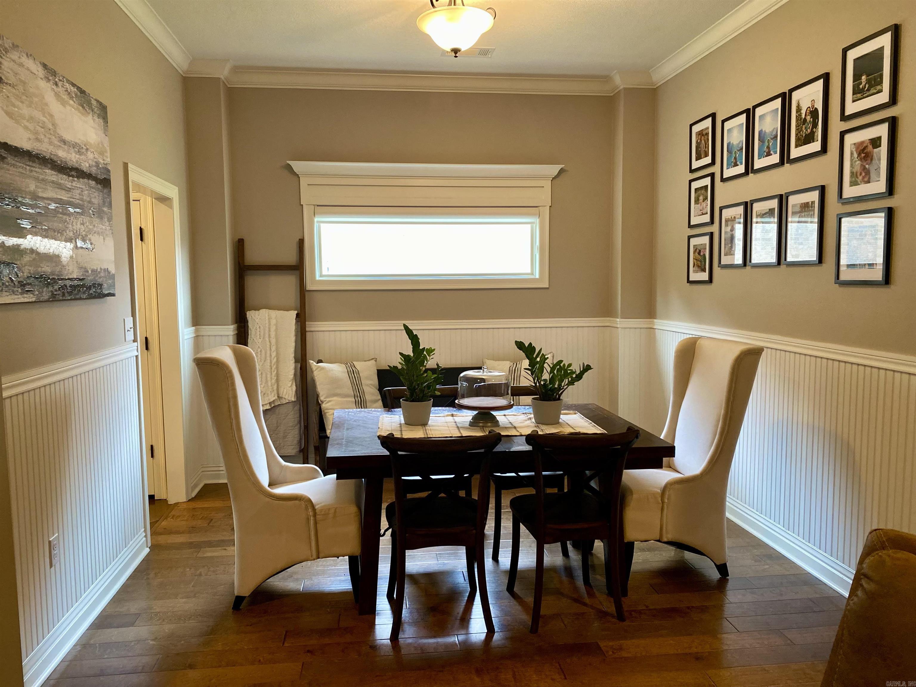 VALLEY VIEW MANOR - Residential