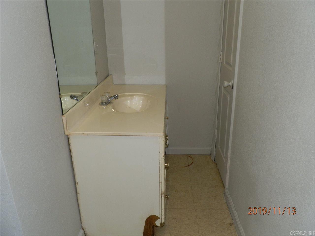 Cardwell 4th - Residential Lease