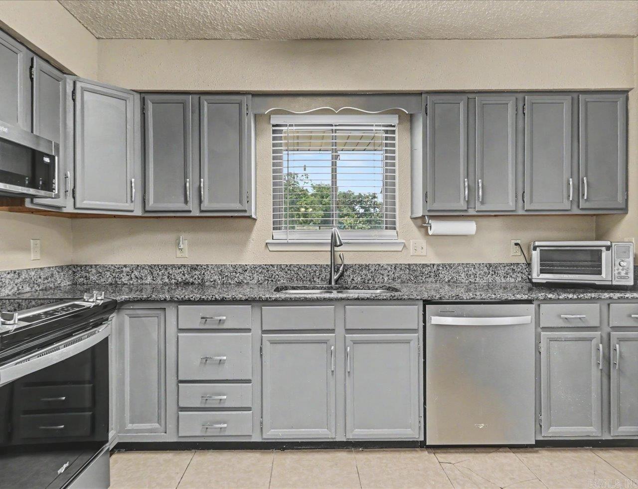 WILLOW COVE CONDOMINIUMS - Residential