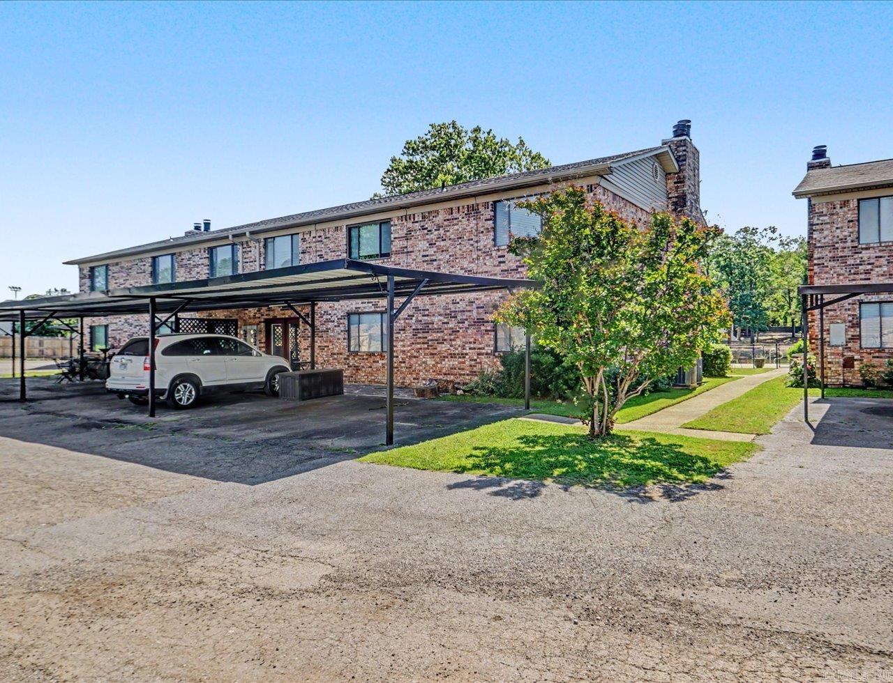 WILLOW COVE CONDOMINIUMS - Residential