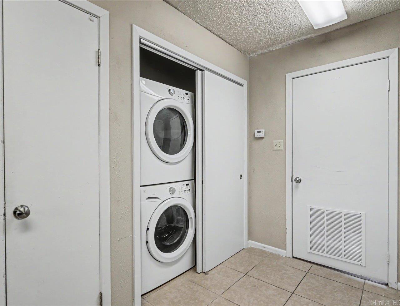 WILLOW COVE CONDOMINIUMS - Residential