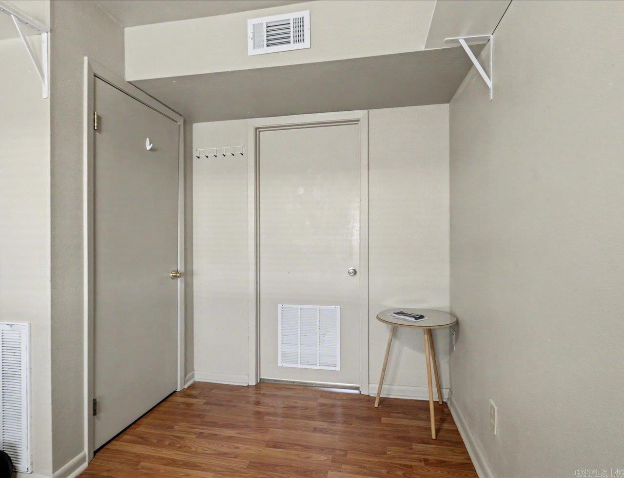 WILLOW COVE CONDOMINIUMS - Residential