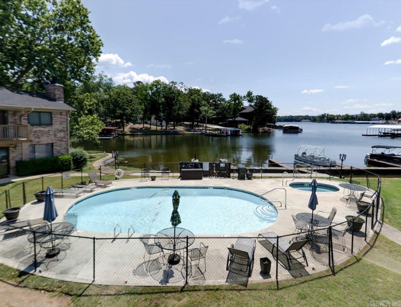 WILLOW COVE CONDOMINIUMS - Residential