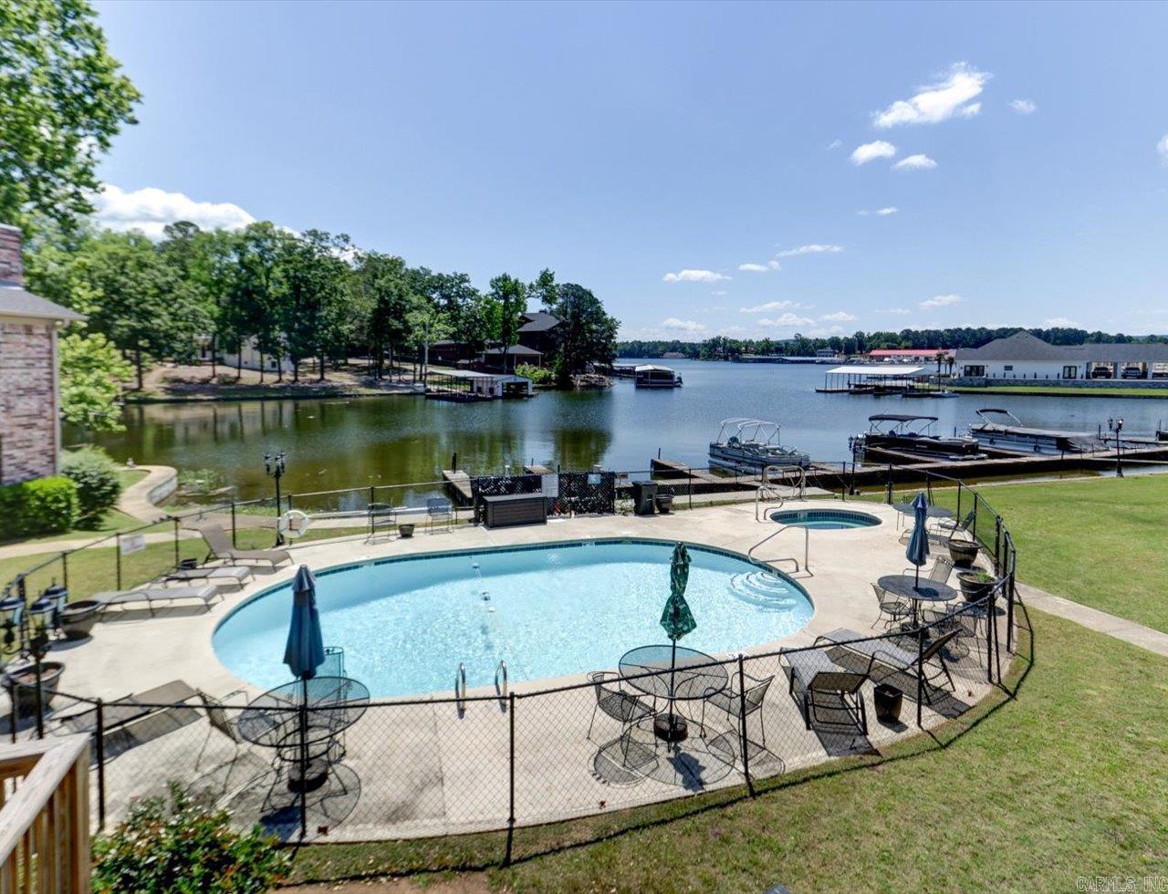 WILLOW COVE CONDOMINIUMS - Residential