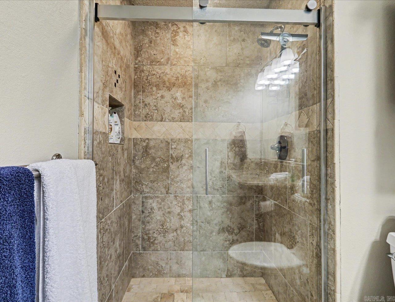 WILLOW COVE CONDOMINIUMS - Residential