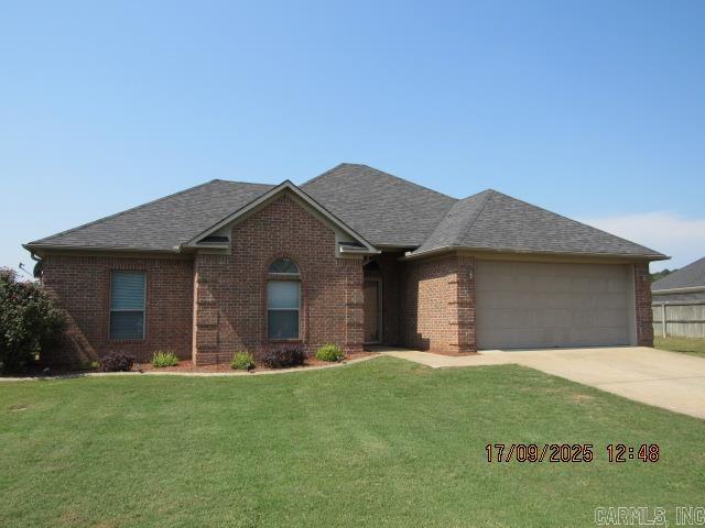 Well maintained split bedroom plan, ceramic tile floors throughout, tall ceilings, large kitchen with all kitchen appliances including refrigerator, granite counter tops in the kitchen, sitting area in the master bedroom, spacious primary bathroom with separate shower & jet tub, separate laundry room with hook-ups & storage, 1/2 bath in the garage, covered porch with large patio extension, fenced yard overlooking the subdivision lake. No Pets Allowed. ***PLEASE NOTE WE DO NOT ADVERTISE ON CRAIGSLIST OR FACEBOOK MARKETPLACE. ANY LISTING OF OURS SEEN THERE IS A SCAM!!!***