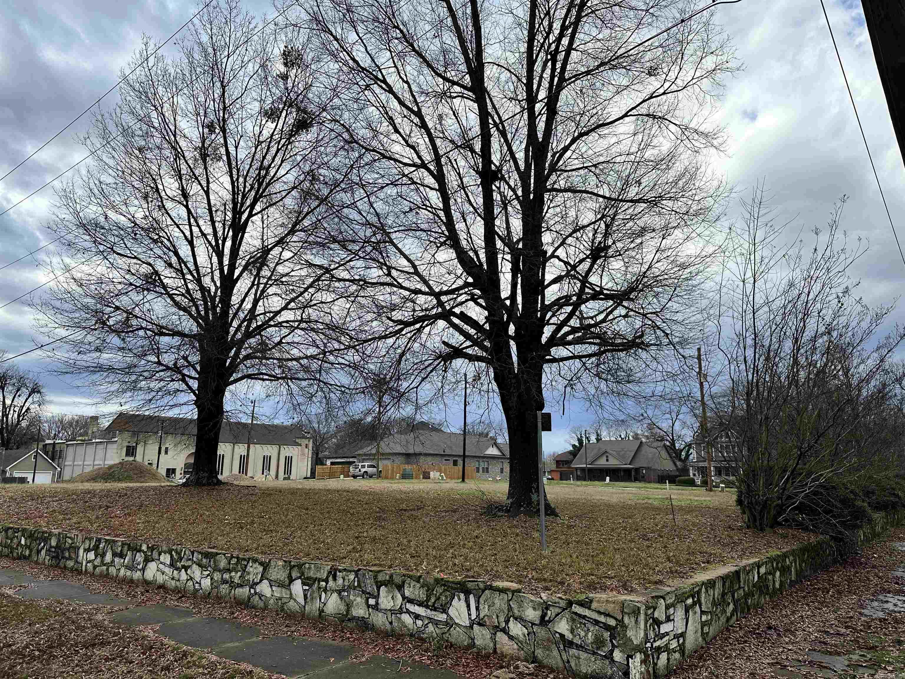 Governors Mansion - Land