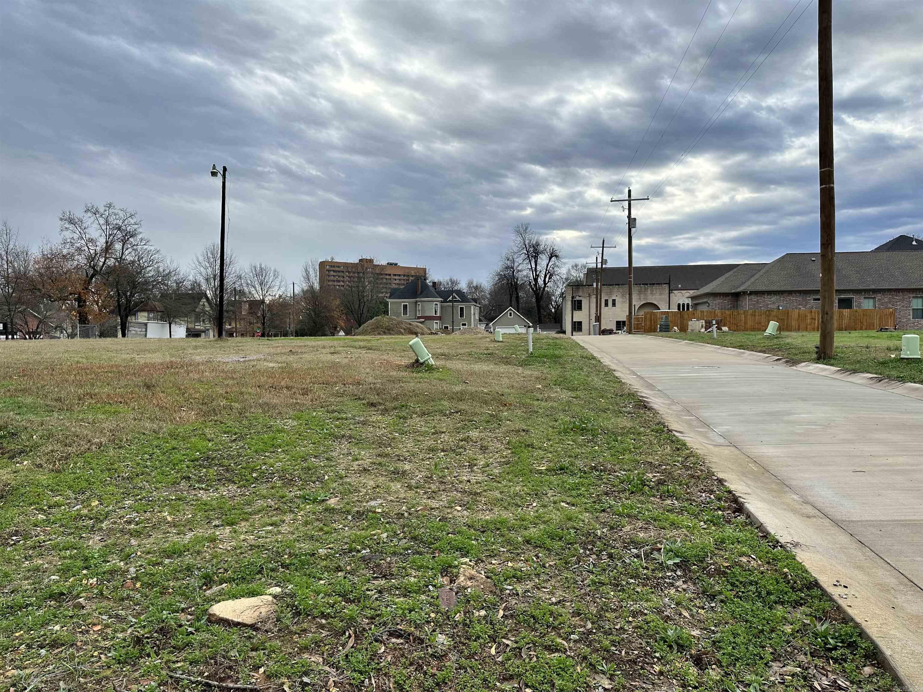 Governors Mansion - Land