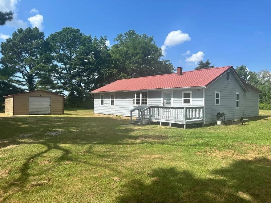 Cute 3-bedroom, 2-bath home with 1,882 square feet of comfortable living on a spacious 2-acre lot on the outskirts of Portia, Arkansas!