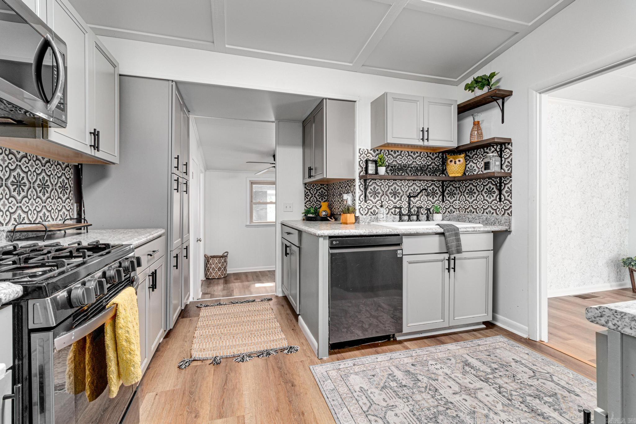 SUNSET HILLS - Residential