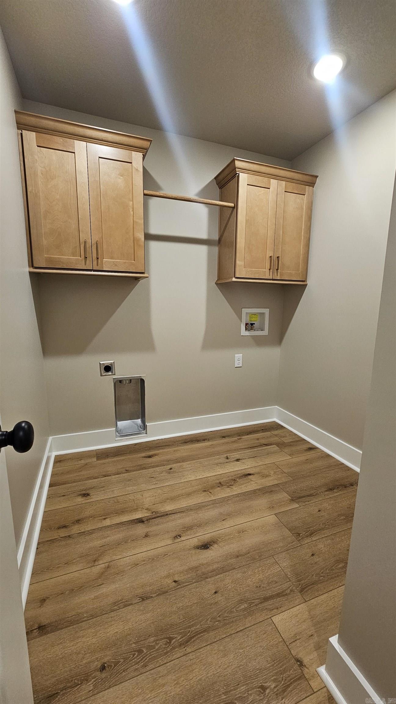 SIERRA HILLS - Residential