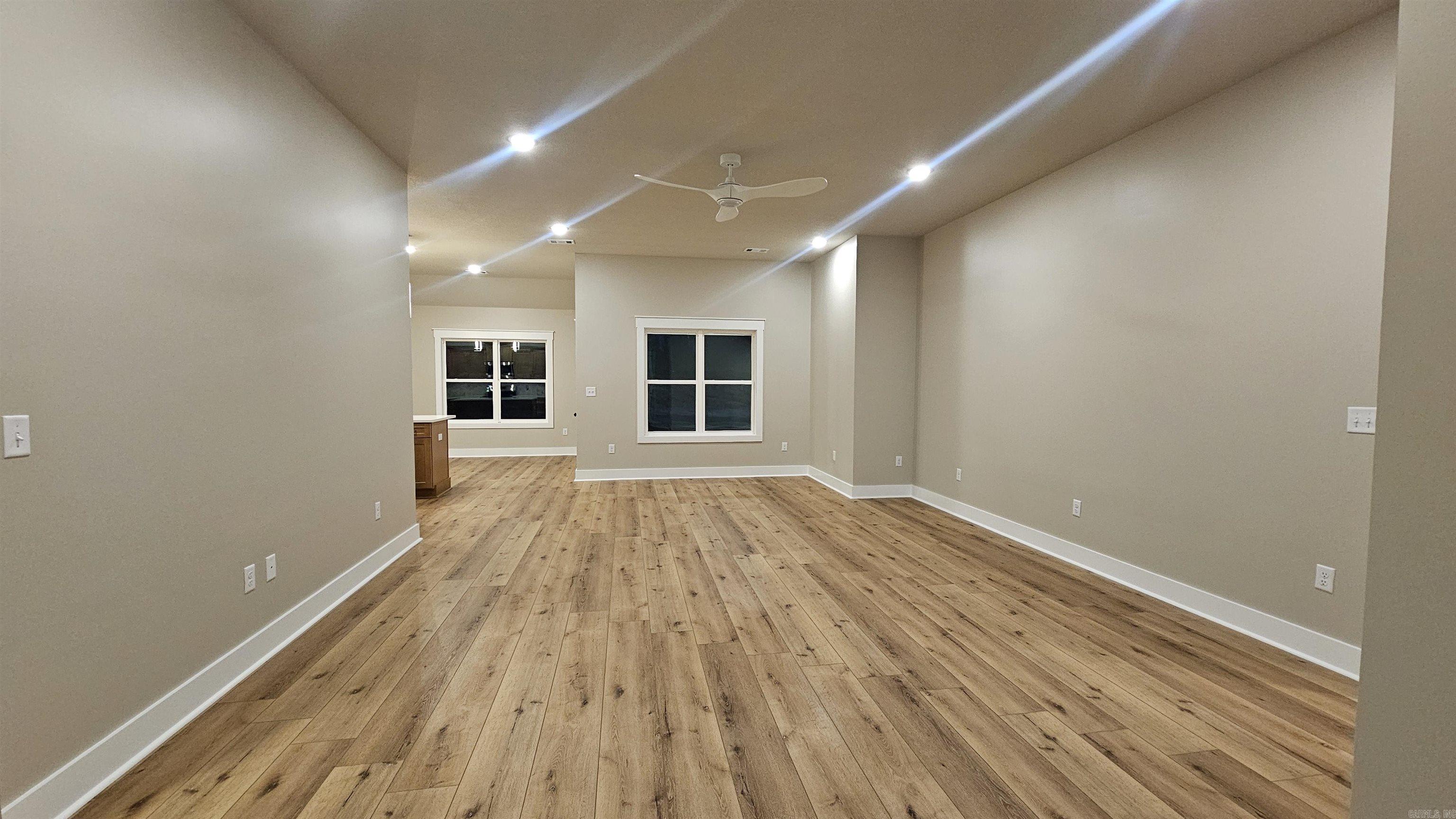 SIERRA HILLS - Residential