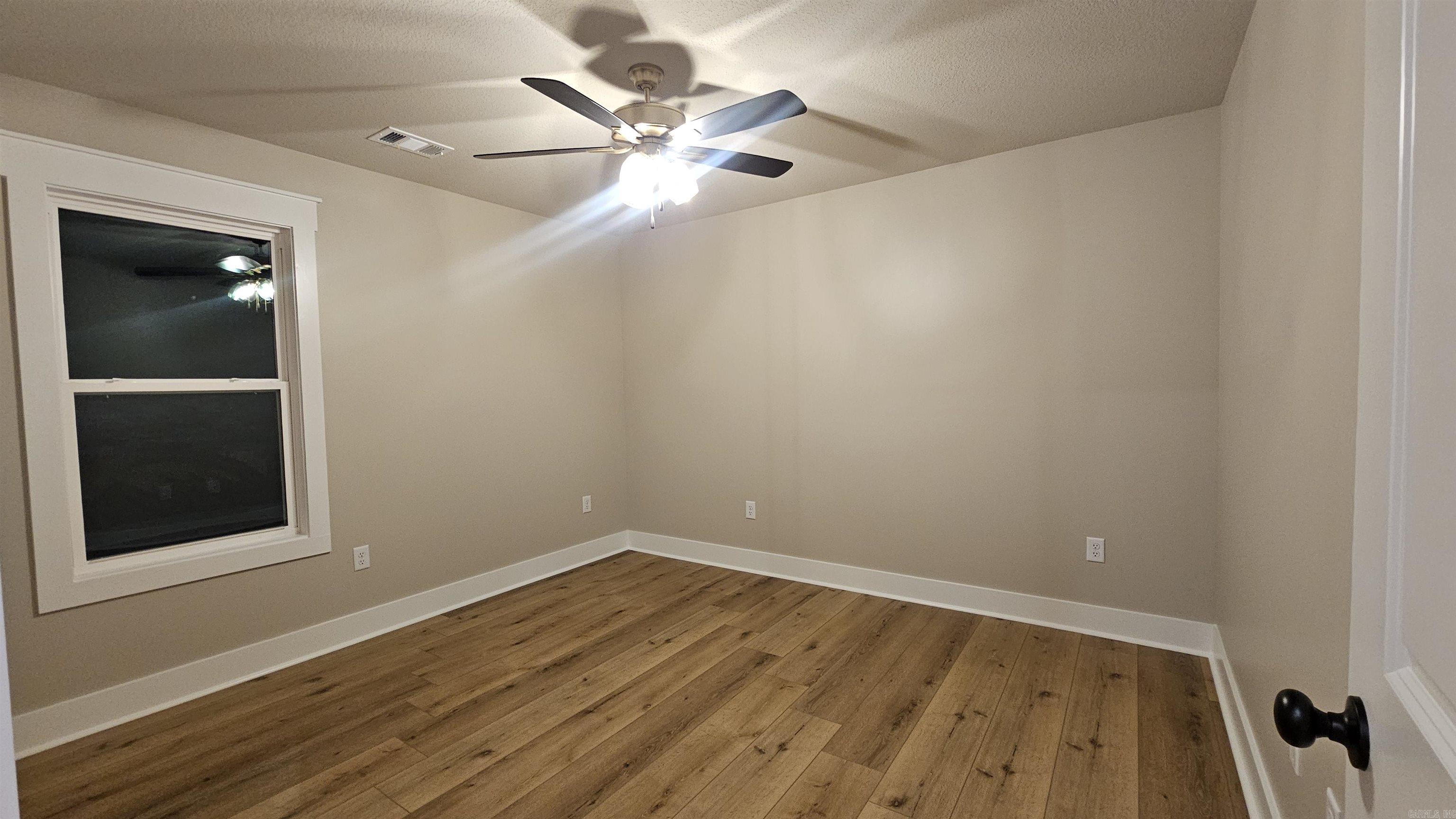 SIERRA HILLS - Residential