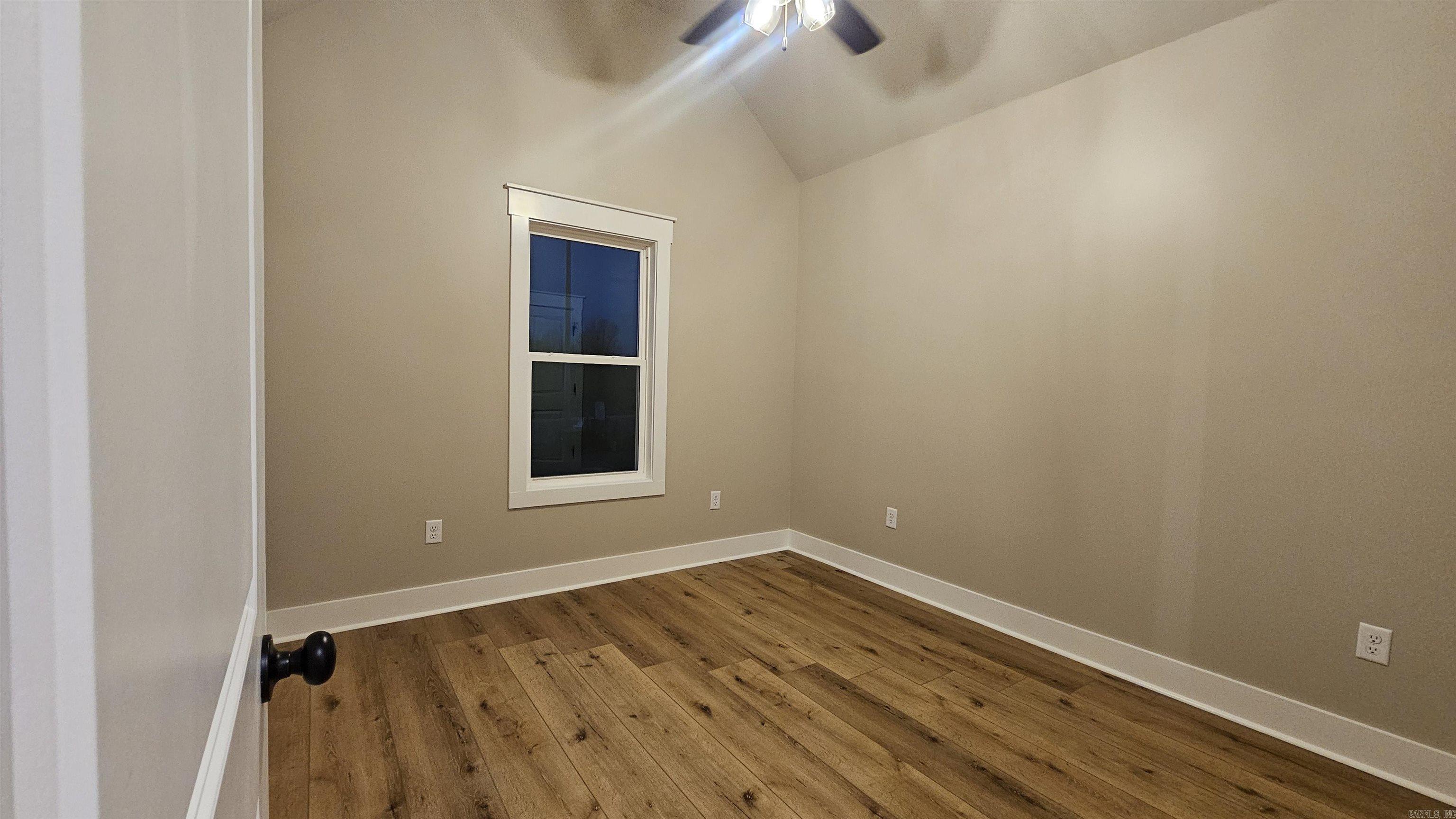 SIERRA HILLS - Residential