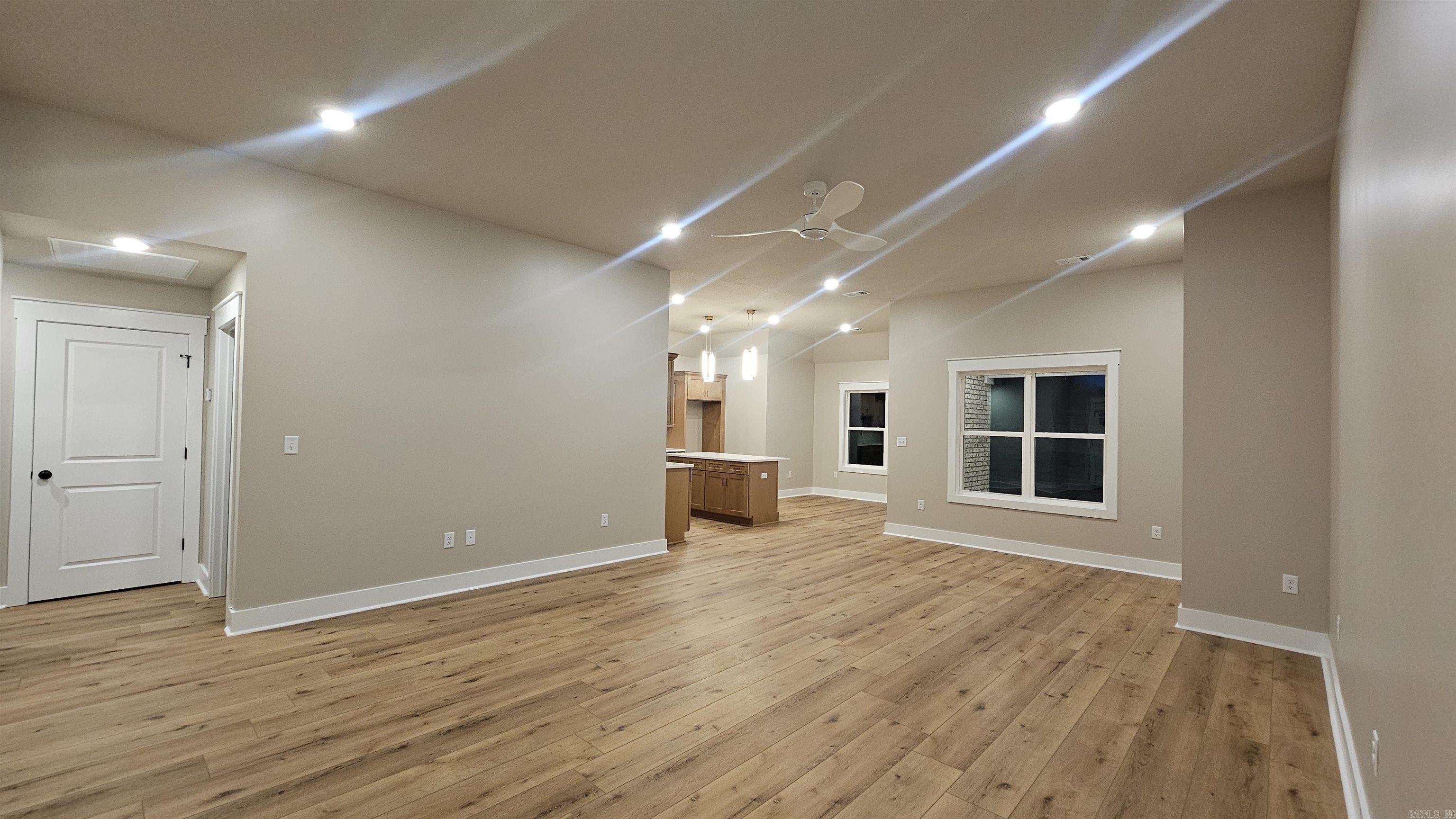 SIERRA HILLS - Residential