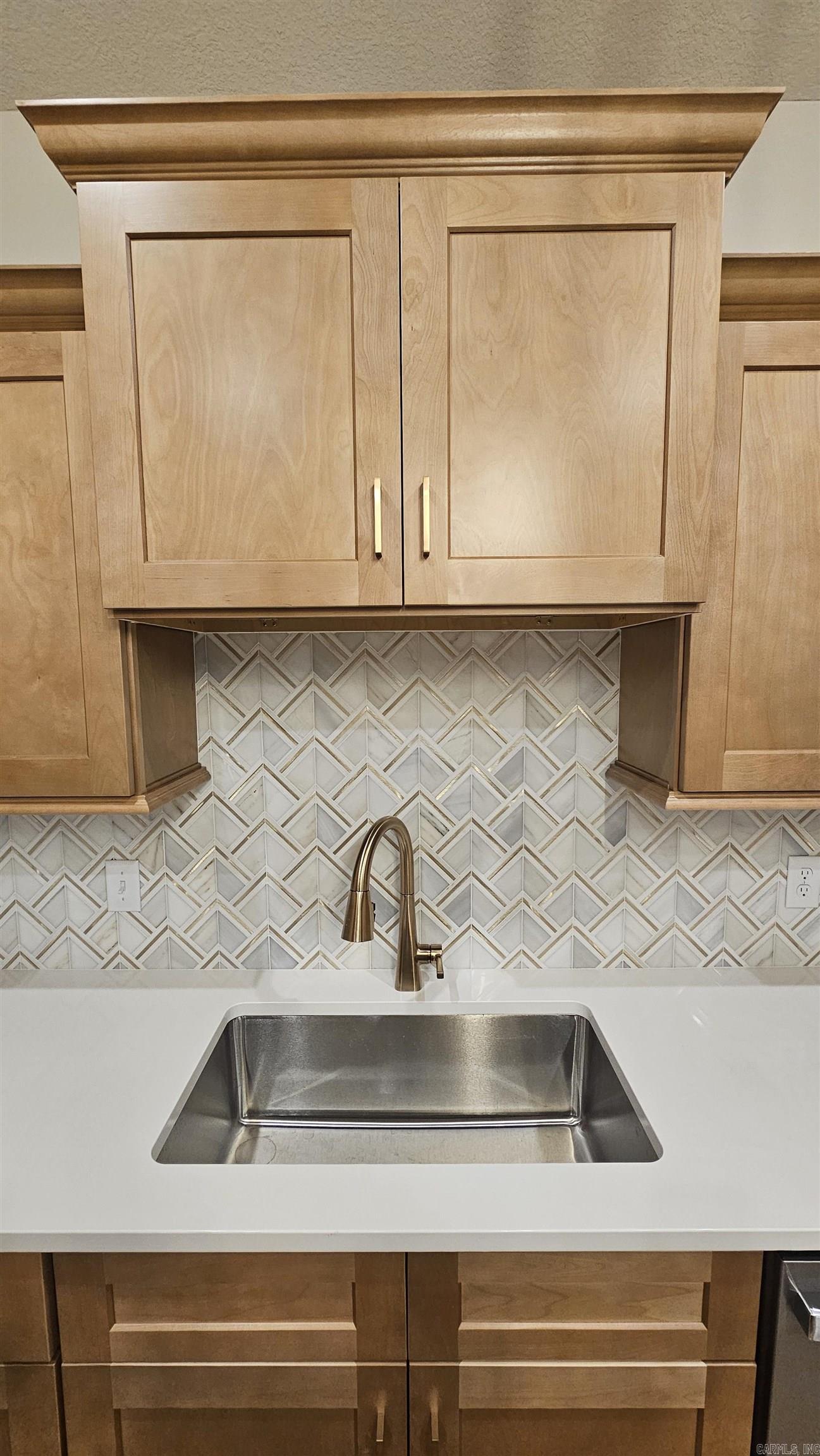 SIERRA HILLS - Residential