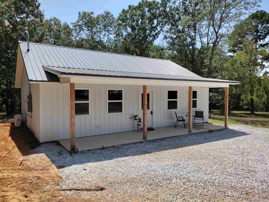 New Home in town, this two-bedroom one bathroom home features new appliances, natural gas tankless hot water heater, natural gas central heat, electric central air, spray foam insulation. Very nice home easy accessibility and close to the court square would make great vacation home or first home with nice .44-acre lot m/l.