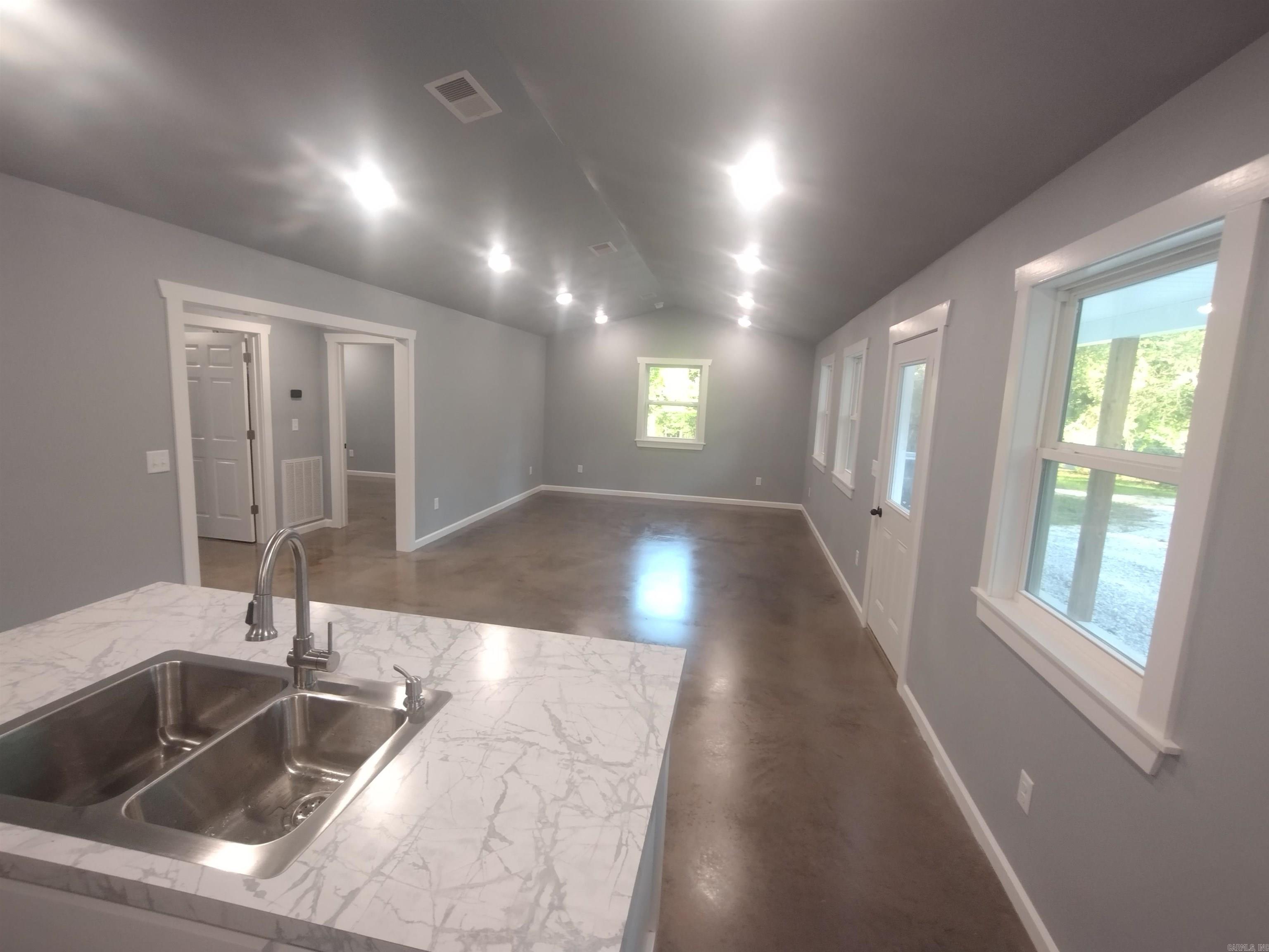 WHITEWATER - Residential