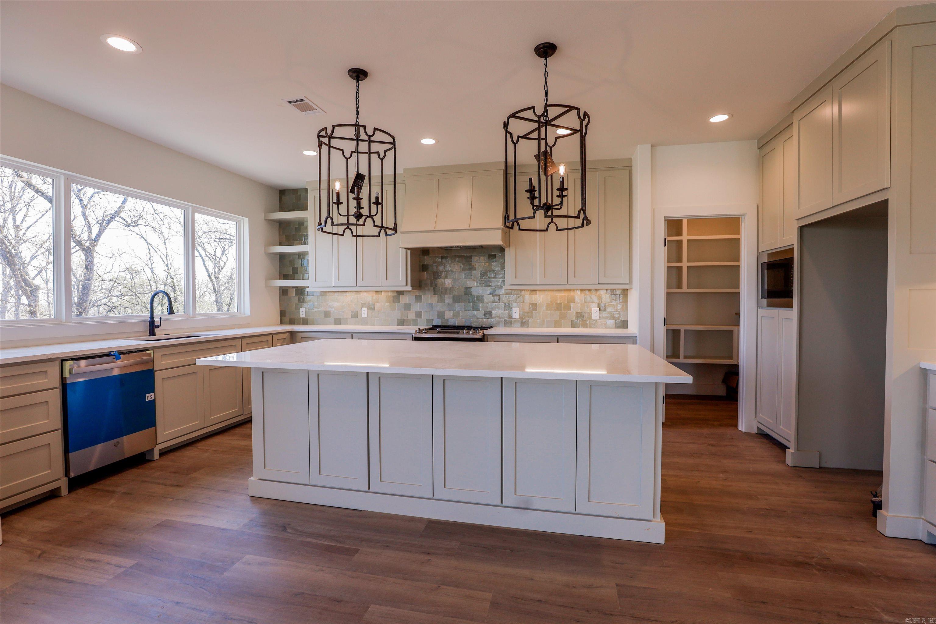 WATERVIEW ESTATES - Residential