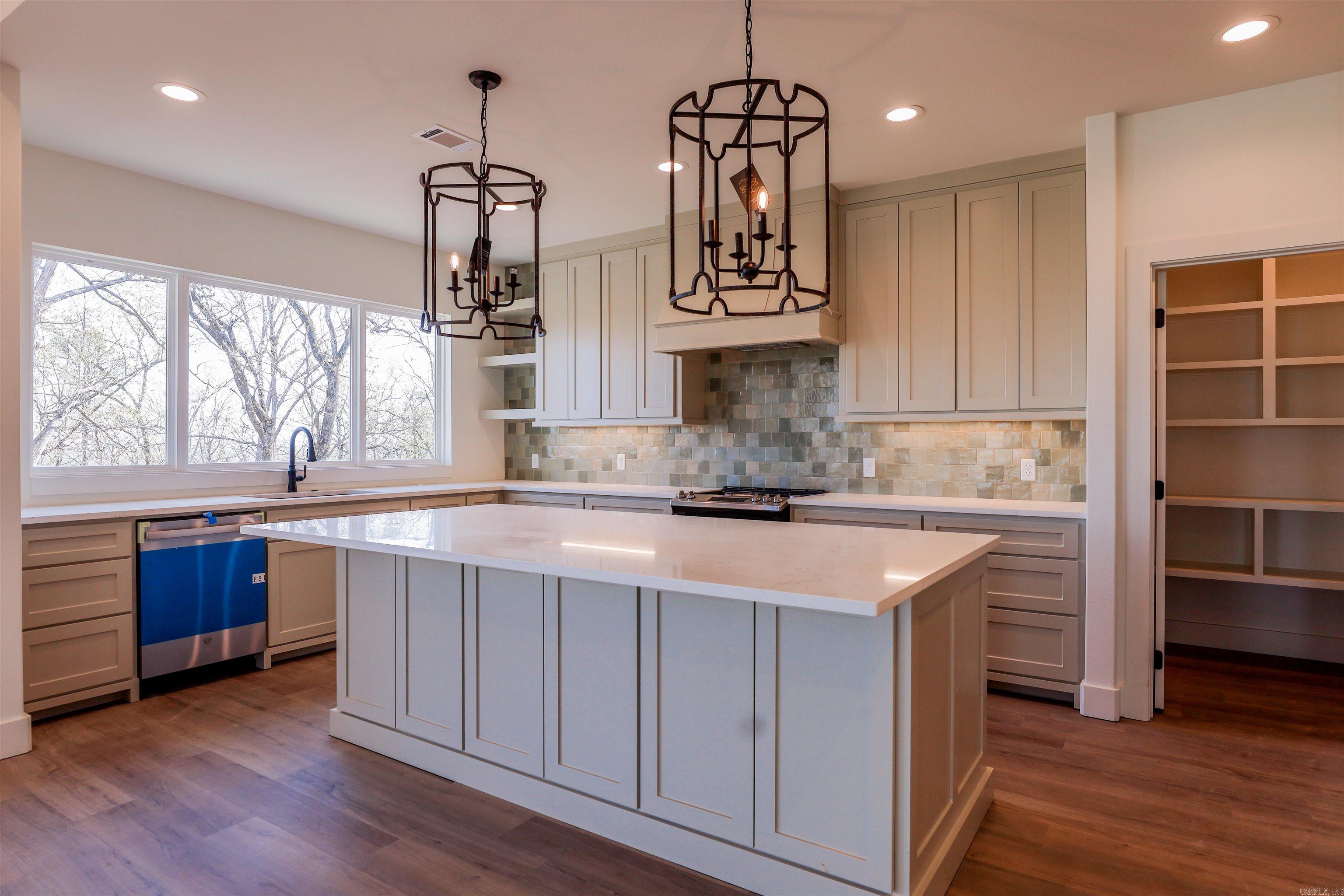 WATERVIEW ESTATES - Residential