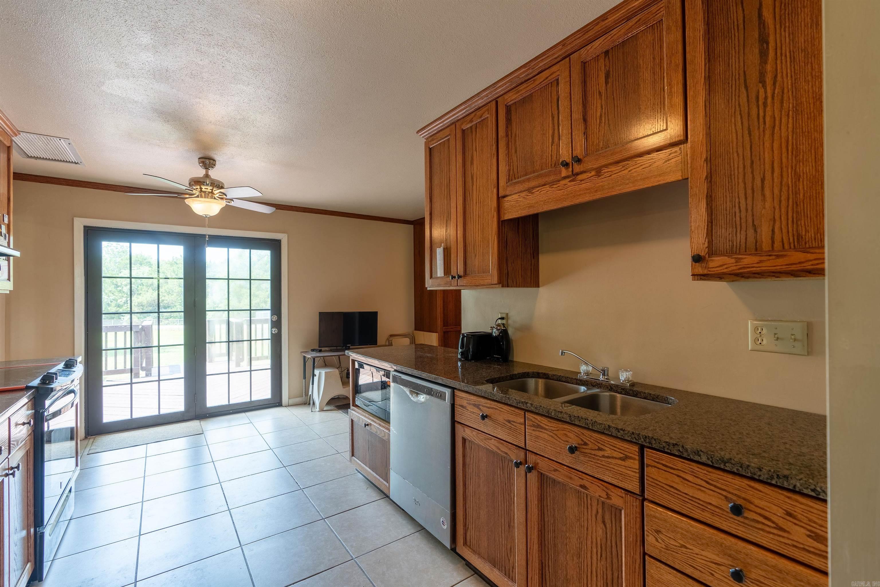 LAKESHORE HEIGHTS - Residential