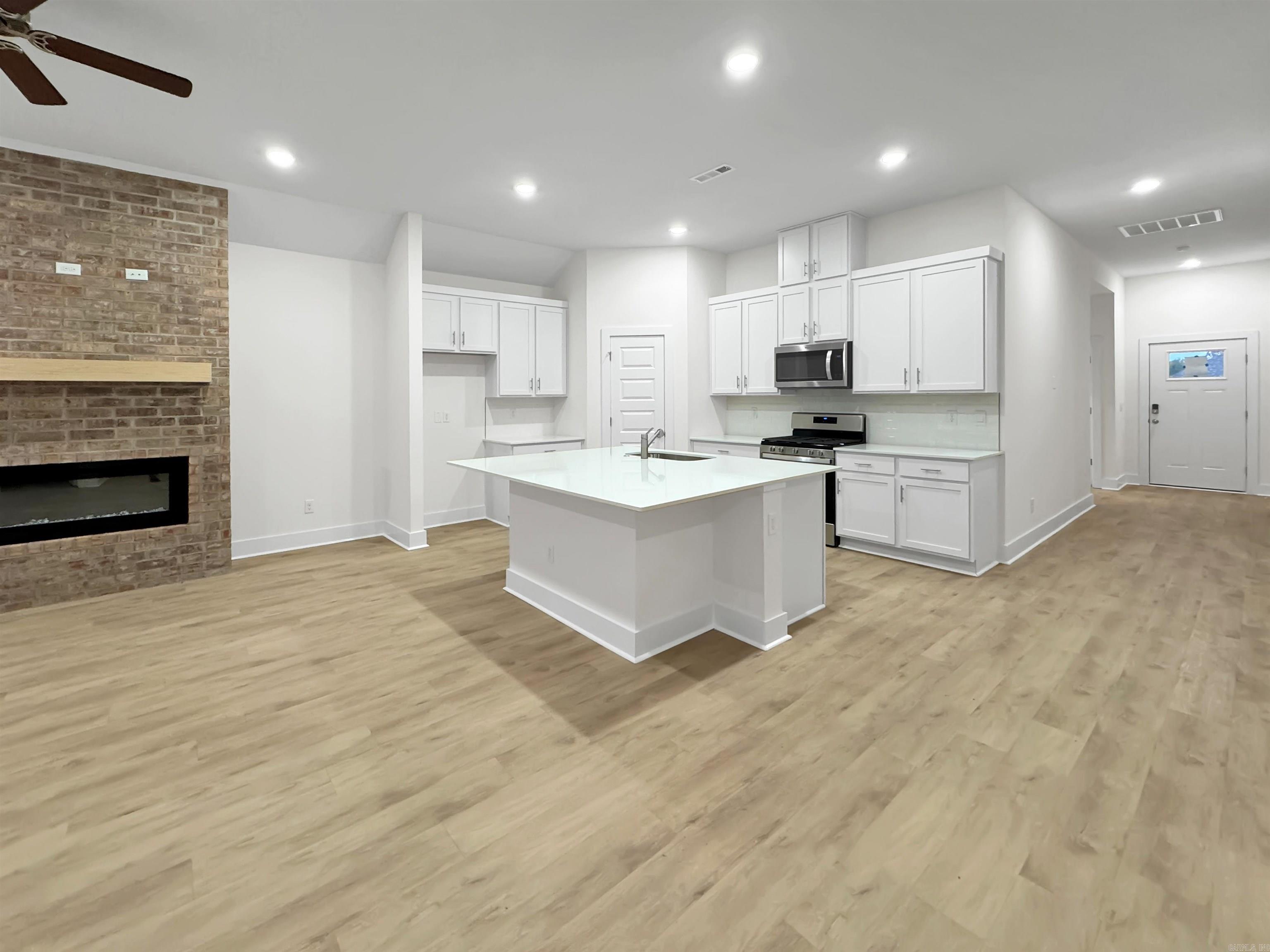 THE RESERVE AT COUNTRY CLUB PHAS - Residential