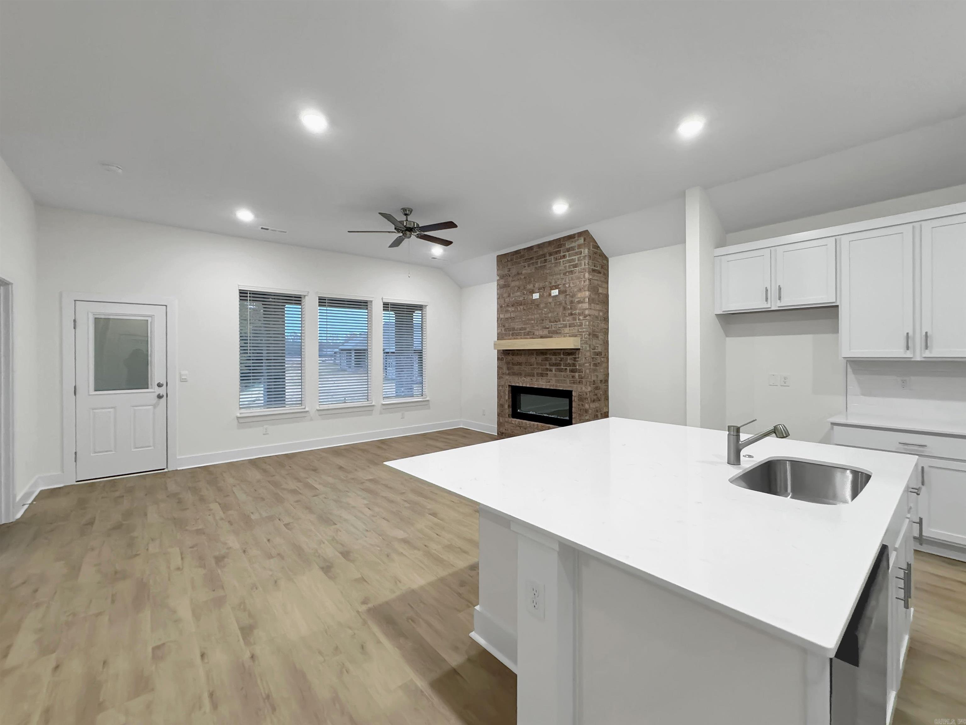 THE RESERVE AT COUNTRY CLUB PHAS - Residential